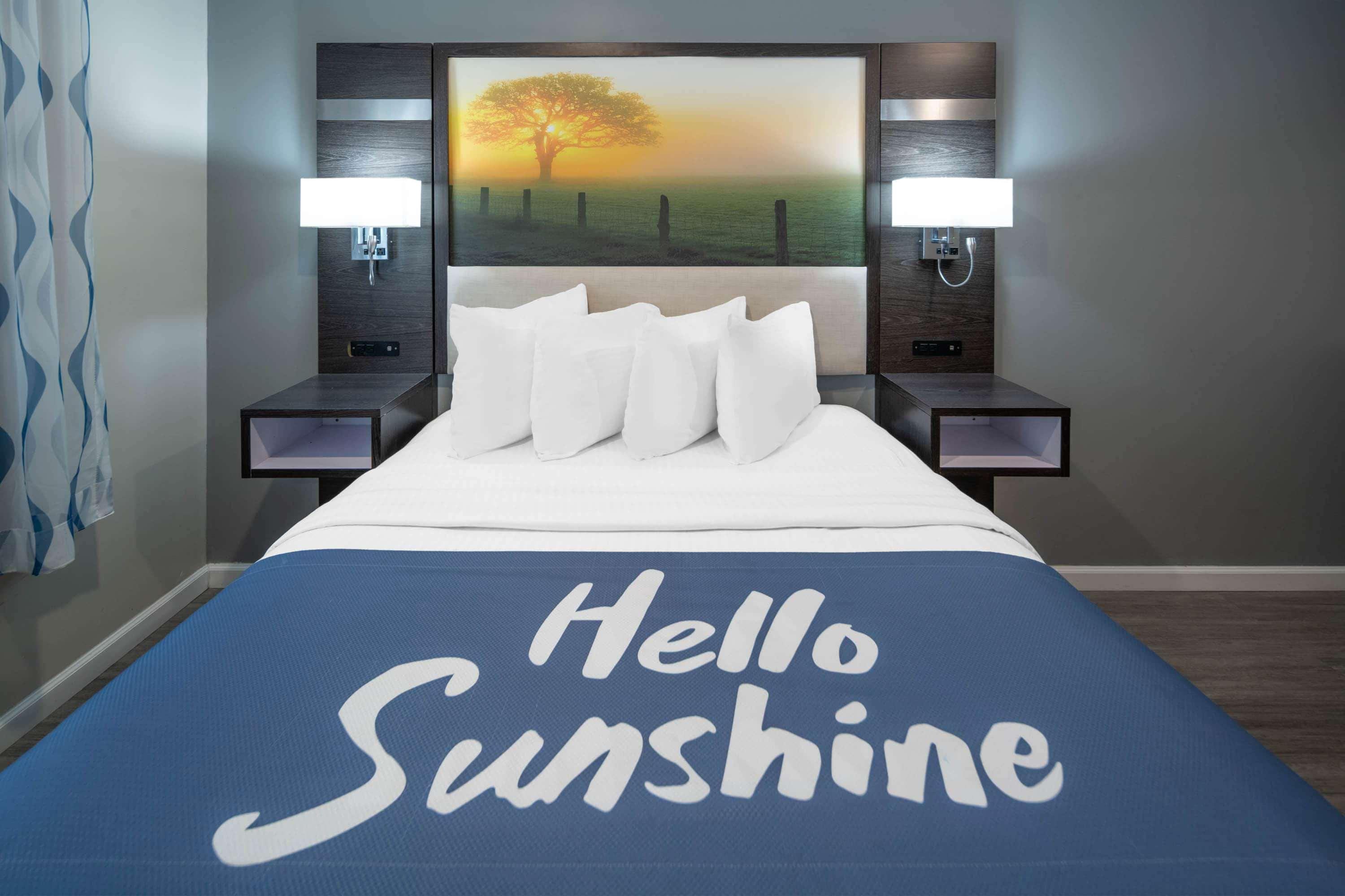 Days Inn By Wyndham Galt - Elk Grove South Екстер'єр фото